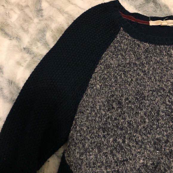 Sweater - Picture 3 of 6